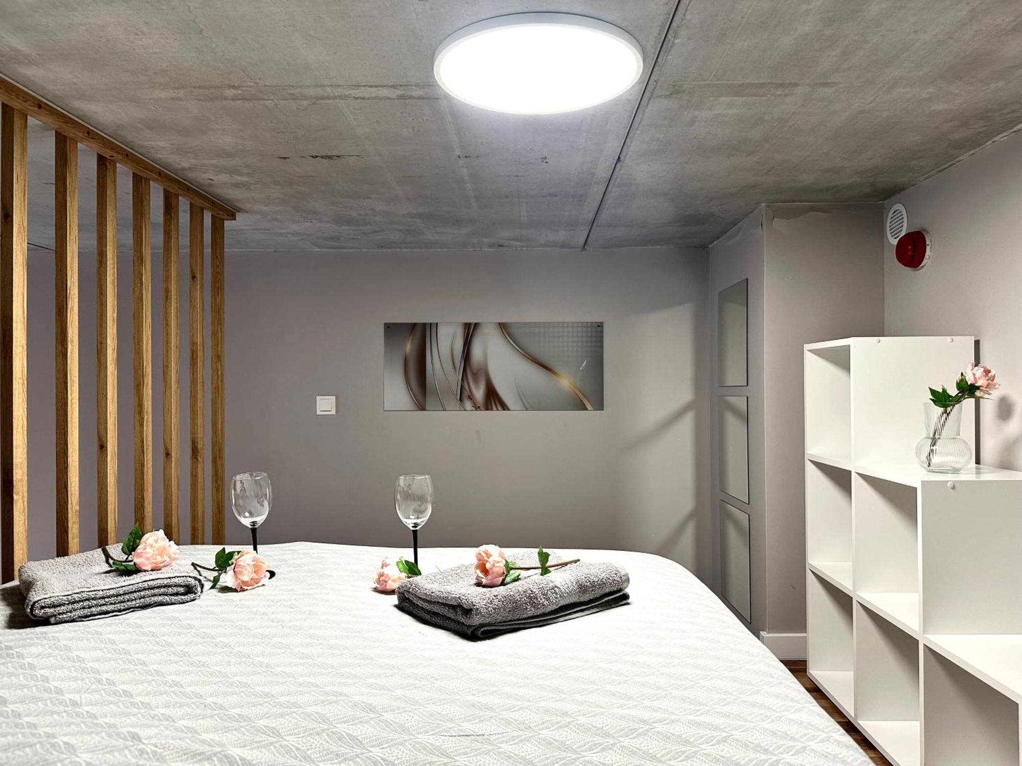 Zarembowicza Apt 36 - Self Check-In 20H - Parking &Lift - Wroclaw — Photos 2